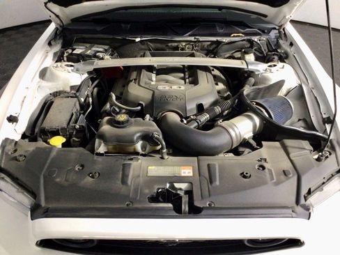 Used 2013 Ford Mustang GT image 5