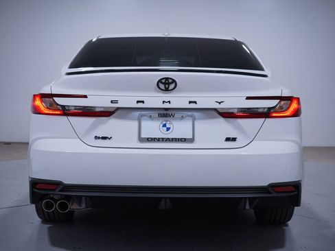Used 2026 Toyota Camry SE w/ Convenience Package FWD image 5