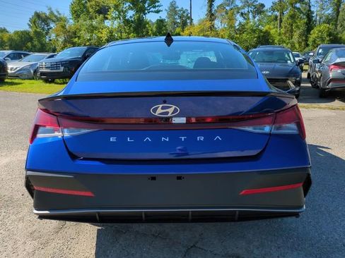 New 2025 Hyundai Elantra Sport FWD image 5