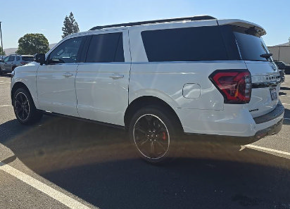 Used 2023 Ford Expedition Max Limited RWD image 4