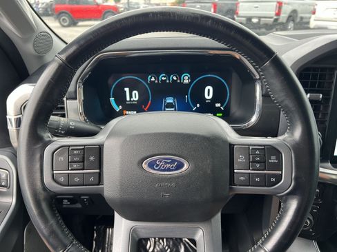 Used 2023 Ford F150 Lariat w/ Trailer Tow Package AWD/4WD image 16