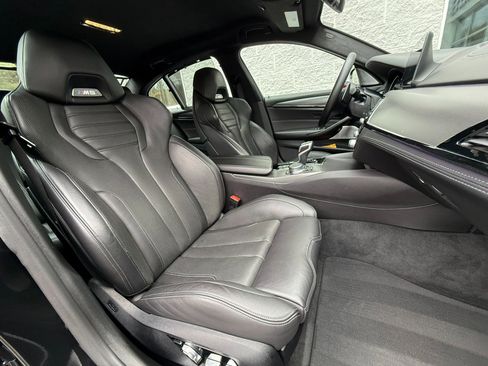 Used 2018 BMW M5 image 47