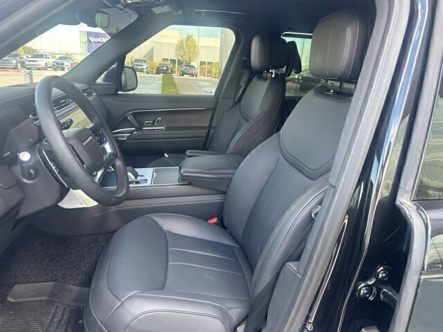 Used 2026 Land Rover Range Rover Long Wheelbase SE AWD/4WD image 9