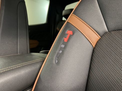 Used 2023 GMC Canyon AT4 w/ AT4 Premium Package image 30