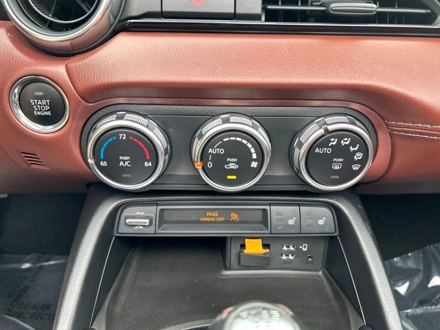 Used 2017 MAZDA MX-5 Miata RF Grand Touring RWD image 13