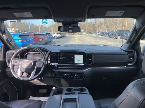 Used 2025 GMC Sierra 1500 SLT image 48