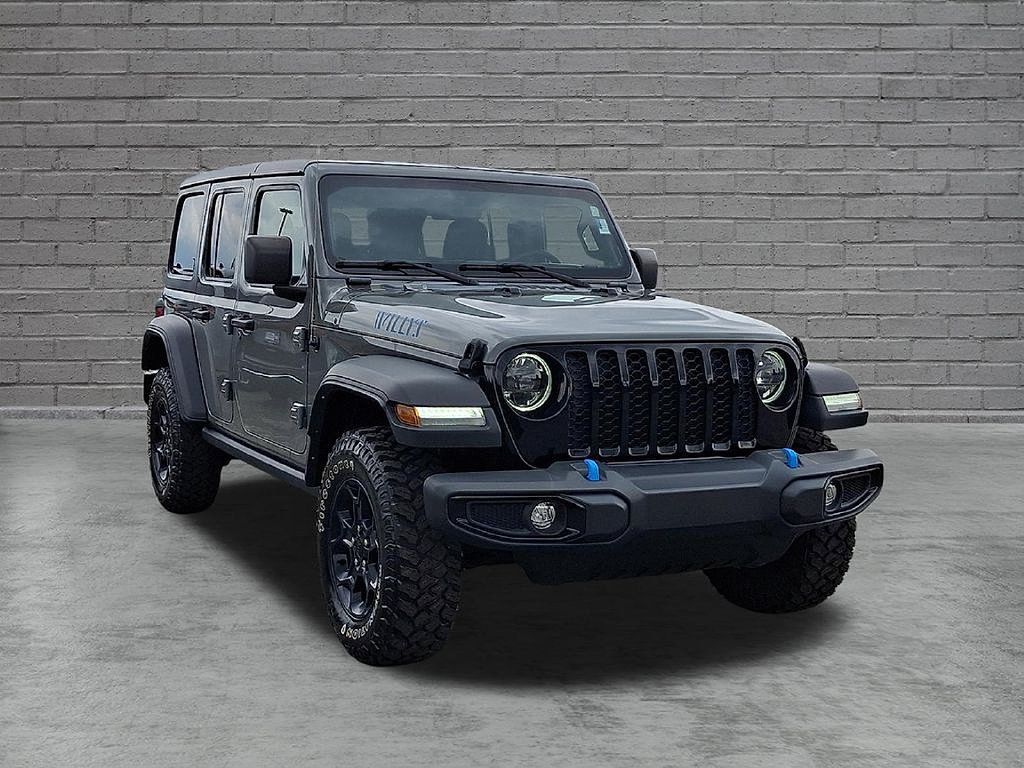Used 2023 Jeep Wrangler Unlimited w/ Cold Weather Group AWD/4WD image 2