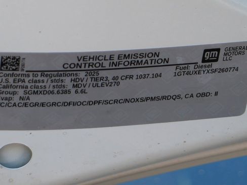 Used 2025 GMC Sierra 2500 Denali Ultimate image 17