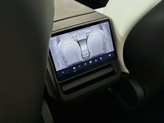 Used 2026 Tesla Model Y Performance AWD/4WD image 25