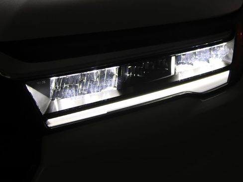 Used 2025 Honda Pilot Touring image 55