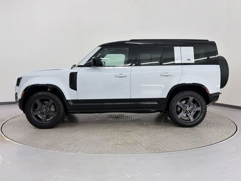Used 2021 Land Rover Defender 110 X-Dynamic SE AWD/4WD image 2