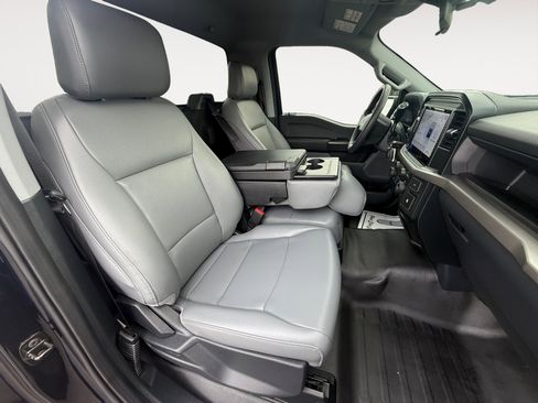Used 2025 Ford F150 XL w/ Equipment Group 103A High RWD image 17