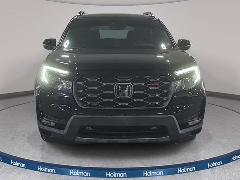 Used 2023 Honda Passport TrailSport image 3