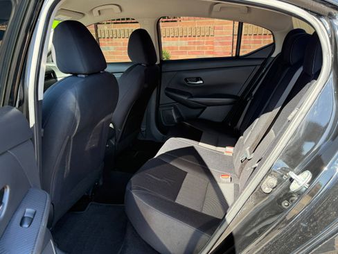 Used 2021 Nissan Sentra SV FWD image 7