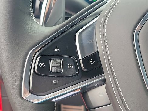 New 2025 Chevrolet Corvette E-Ray image 5