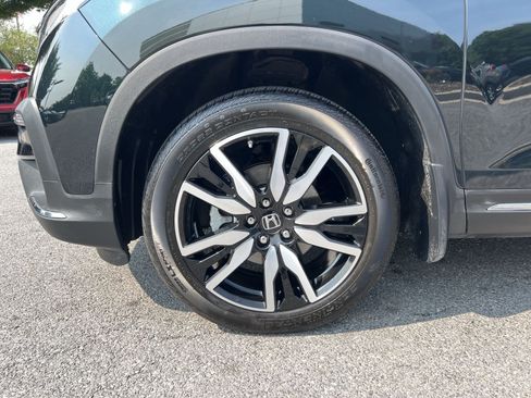 Used 2019 Honda Pilot Elite image 12