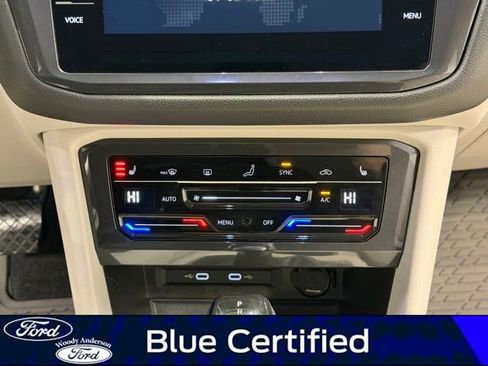 Used 2023 Volkswagen Tiguan SE image 17