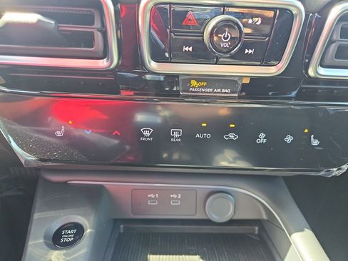 New 2026 Nissan Sentra SV FWD image 19