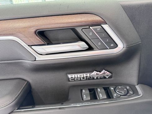 Certified 2022 Chevrolet Silverado 1500 High Country w/ High Country Premium Package image 24