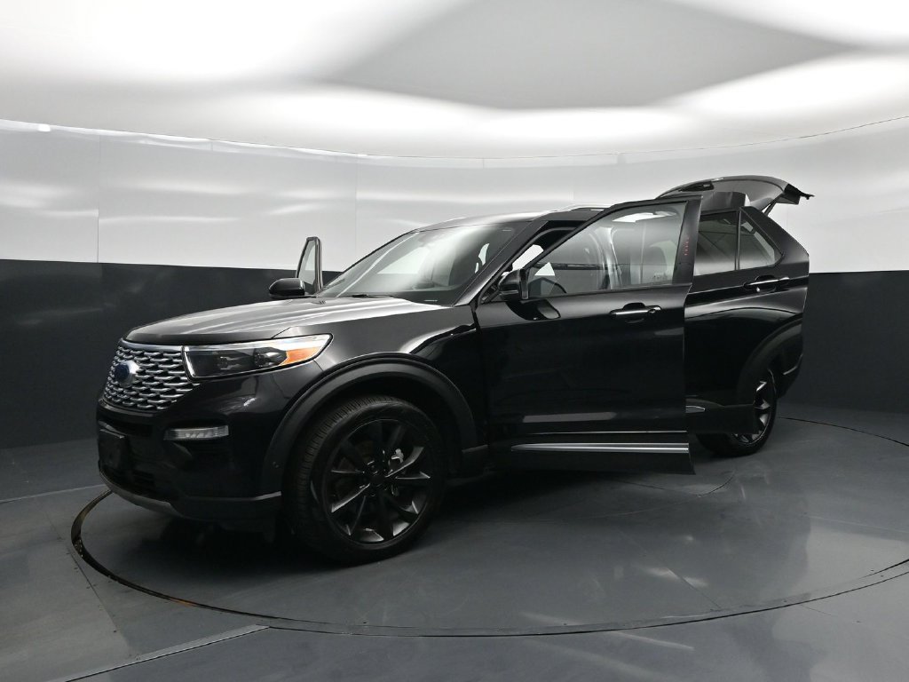 Used 2022 Ford Explorer Platinum w/ Equipment Group 601A AWD/4WD image 31