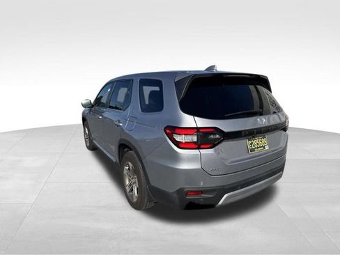 Used 2025 Honda Pilot EX-L image 7