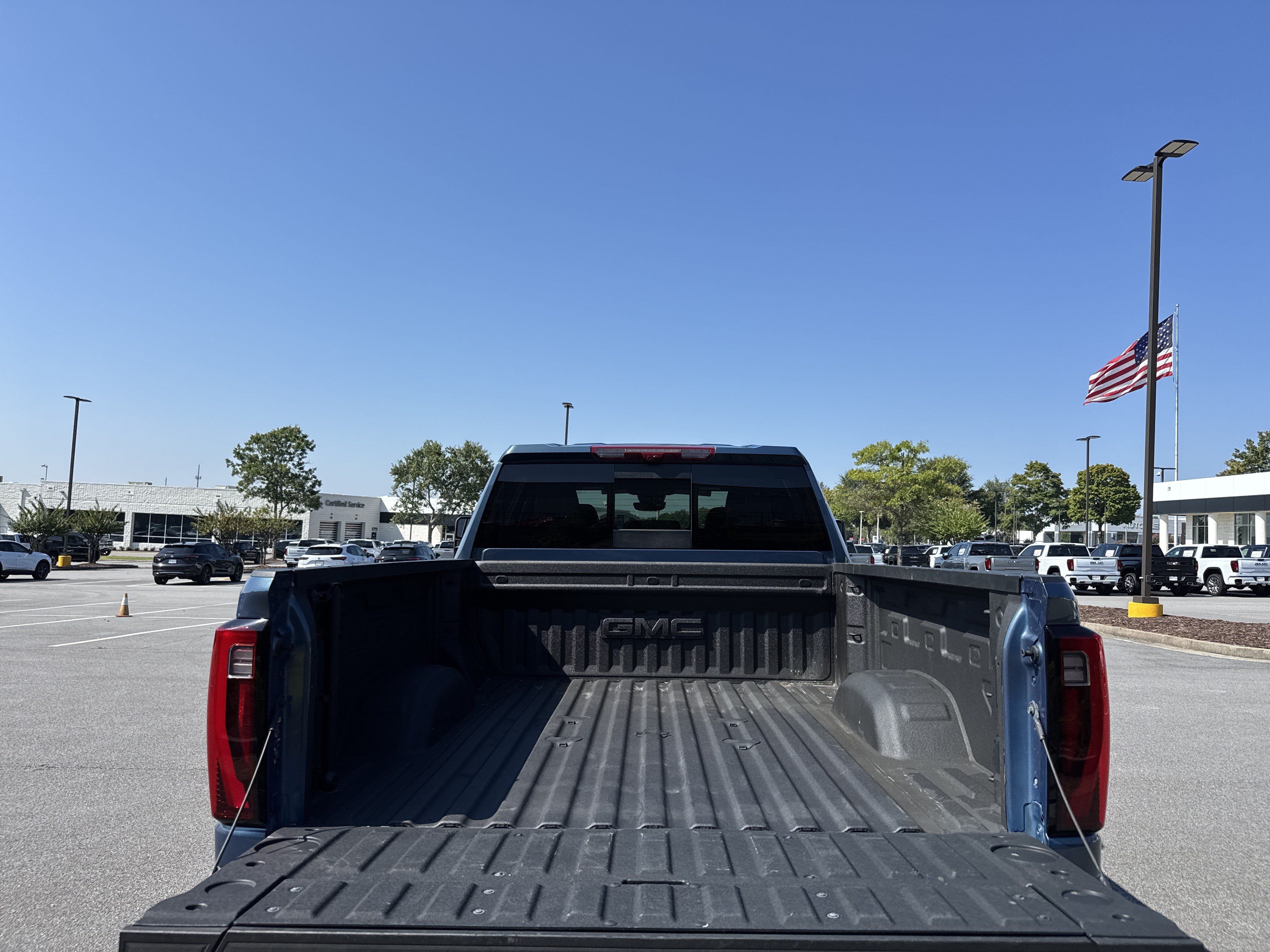Used 2025 GMC Sierra 2500 Denali w/ Denali Reserve Package AWD/4WD image 35