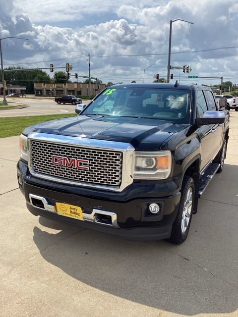 Used 2015 GMC Sierra 1500 Denali w/ Driver Alert Package AWD/4WD image 1