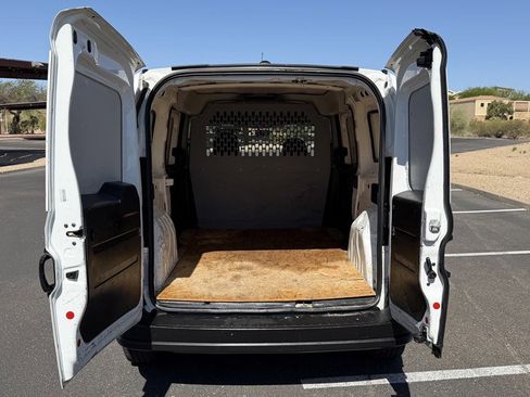 Used 2018 RAM ProMaster City Tradesman FWD image 5