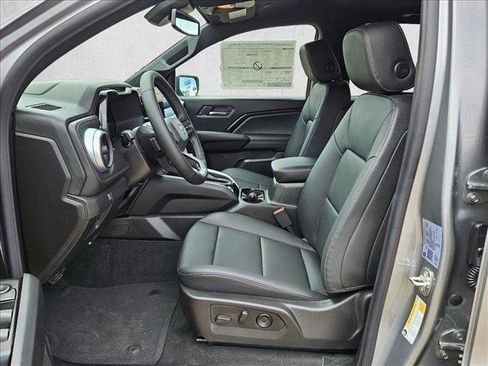 New 2026 Chevrolet Colorado LT w/ LT Convenience Package AWD/4WD image 4