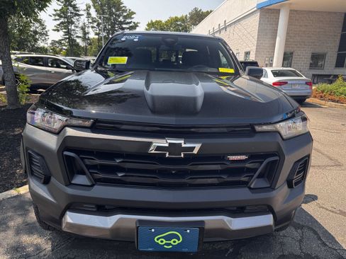 Certified 2024 Chevrolet Colorado Trail Boss w/ Technology Package AWD/4WD image 2