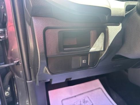 Used 2019 Toyota Tacoma SR5 AWD/4WD image 8