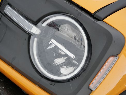 Used 2022 Ford Bronco 2-Door image 16