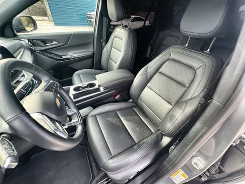 Certified 2025 Chevrolet Equinox LT w/ Convenience Package II image 18