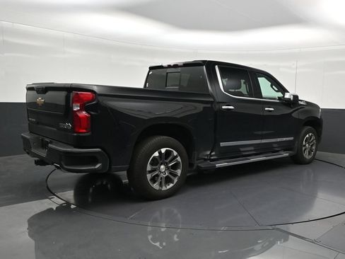Used 2024 Chevrolet Silverado 1500 High Country RWD image 5