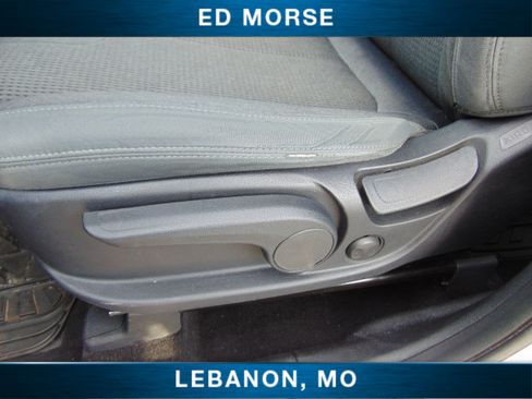 Used 2019 Hyundai Santa Fe SE image 19