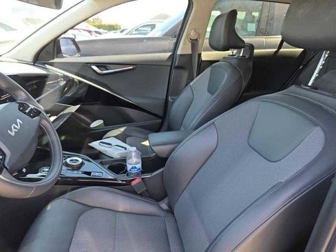 Used 2023 Kia Niro Wind FWD image 4
