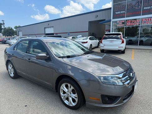 Used 2012 Ford Fusion SE FWD image 3