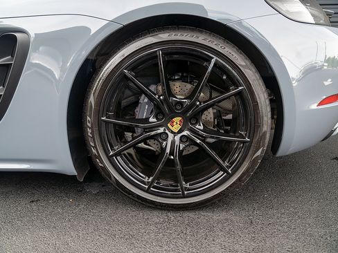 Used 2025 Porsche 718 Cayman RWD image 26