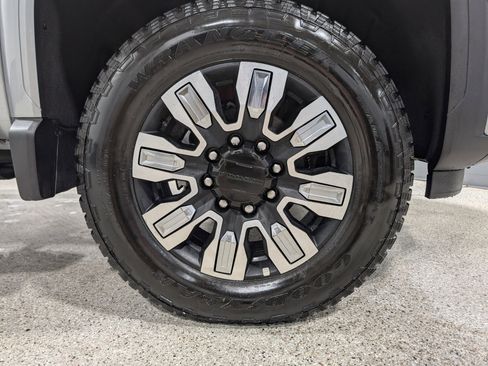 Used 2025 GMC Sierra 3500 Denali w/ Denali Reserve Package image 15