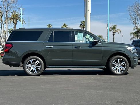 Used 2022 Ford Expedition Max Limited AWD/4WD image 2