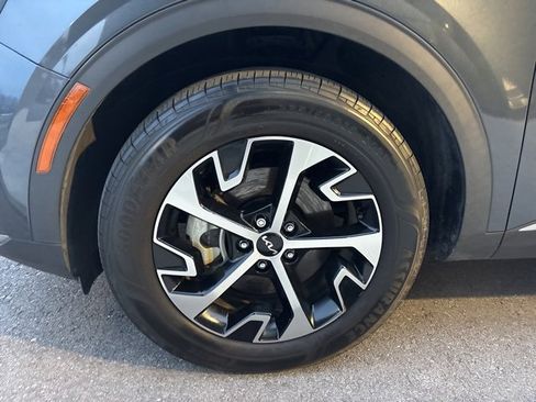 Used 2023 Kia Sportage EX w/ EX Premium Package image 4