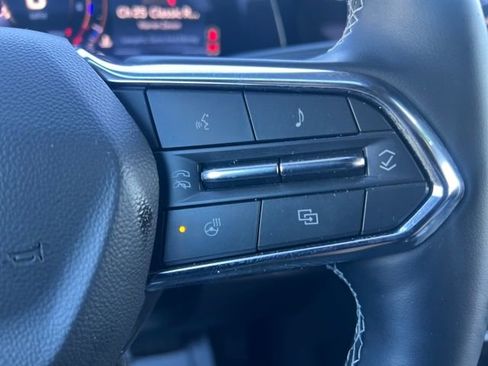 Used 2025 Chevrolet Traverse Z71 w/ Driver Confidence Package image 29