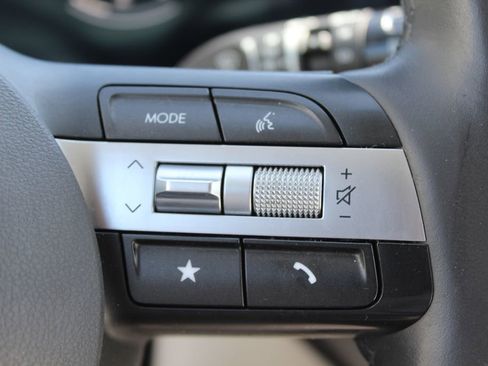 Used 2024 Hyundai Kona SEL AWD/4WD image 13