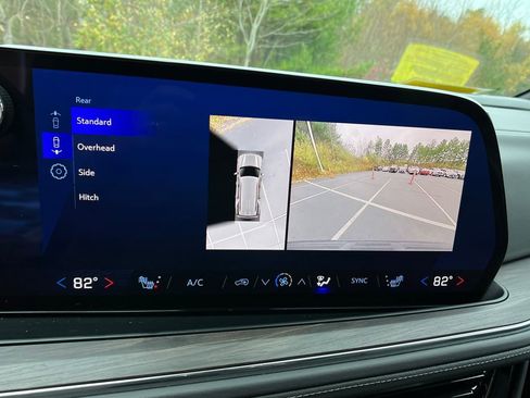 Used 2025 Chevrolet Tahoe Z71 image 19