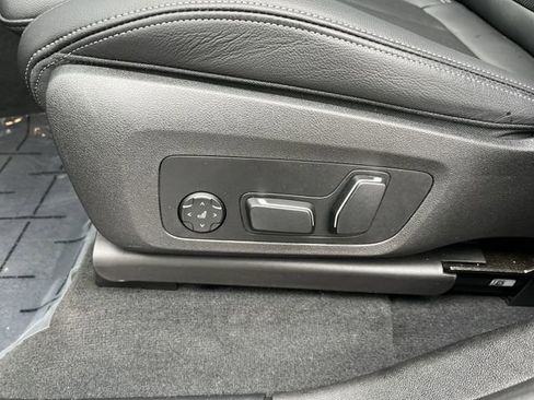 Used 2025 BMW X4 xDrive30i w/ Premium Package AWD/4WD image 10