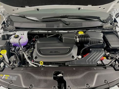 New 2026 Chrysler Pacifica Select image 28
