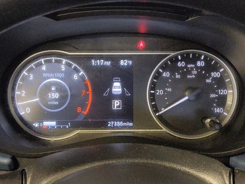 Used 2025 Nissan Versa SV FWD image 23