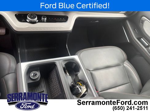Used 2025 Ford Expedition Active AWD/4WD image 20