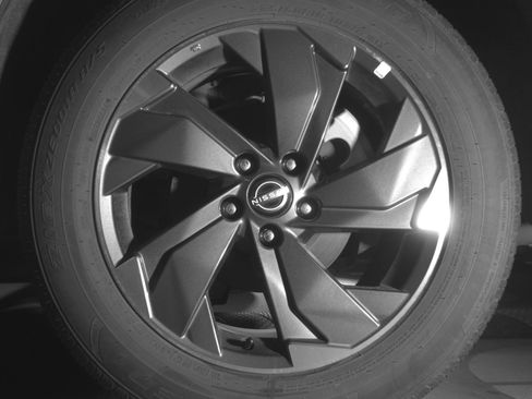 Used 2025 Nissan Rogue SV image 14