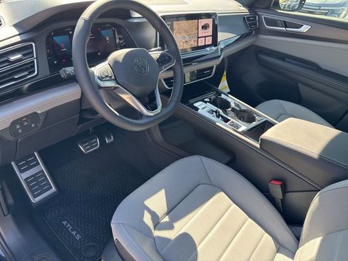 New 2026 Volkswagen Atlas Cross Sport SEL R-Line image 10